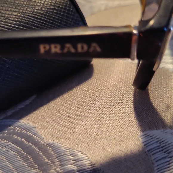 Prada Tortiose Shell Glass with Case - Picture 3 of 11